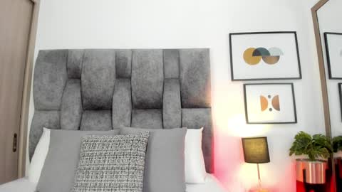 Layla Jenssen online show from January 22, 3:20 am