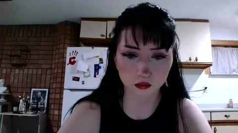 Snapshot of laylakills chatting on September 20, 5:30 am Layla Kills online show from September 20, 5:30 am