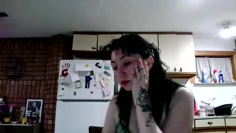 Snapshot of laylakills chatting on October 25, 7:05 am Layla Kills online show from October 25, 7:05 am