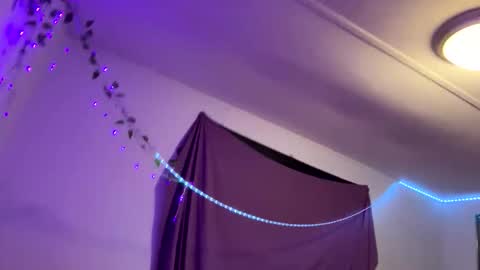 Layla online show from November 22, 6:34 am