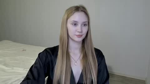 Snapshot of laylapretty001 chatting on January 8, 8:49 am LaylaPretty001 online show from January 8, 8:49 am