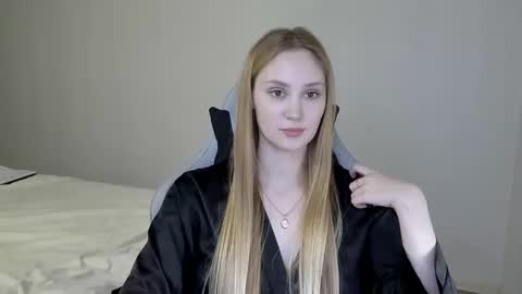 Snapshot of laylapretty001 chatting on February 3, 12:36 pm LaylaPretty001 online show from February 3, 12:36 pm