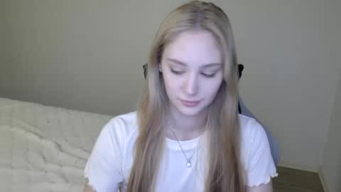 Snapshot of laylapretty001 chatting on October 28, 5:55 am LaylaPretty001 online show from October 28, 5:55 am