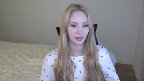 Snapshot of laylapretty001 chatting on February 3, 6:22 am LaylaPretty001 online show from February 3, 6:22 am