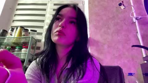 Snapshot of laylawintz chatting on March 23, 7:18 pm Luna online show from March 23, 7:18 pm