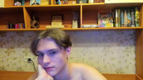 Snapshot of lazaret1k chatting on December 18, 7:19 pm Vladi online show from December 18, 7:19 pm