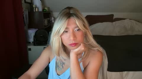 lbffemme online show from November 15, 4:54 am