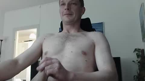 lboogie42 online show from April 24, 4:09 pm