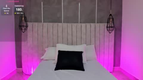    online show from October 18, 6:41 pm