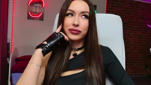 lea_loon online show from April 5, 9:50 am