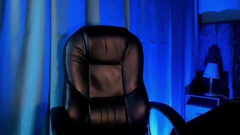 Lea Velle online show from November 26, 6:47 am