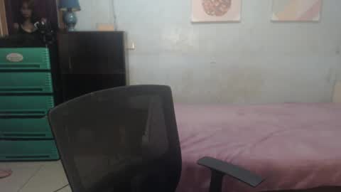 leah_fucker online show from January 11, 9:42 pm