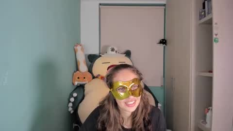 Snapshot of leah_sm chatting on February 19, 3:13 am Laura online show from February 19, 3:13 am