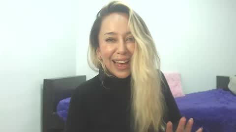 leah_susman online show from September 25, 1:53 am