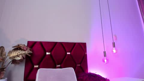 Leah Carter online show from February 18, 9:53 pm
