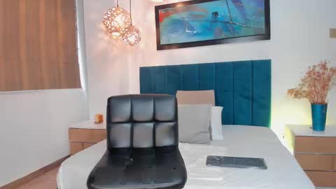 Leah Carter online show from September 25, 7:06 pm