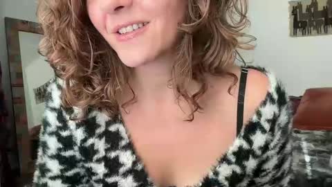 Leah Sparkles online show from October 17, 2:52 pm