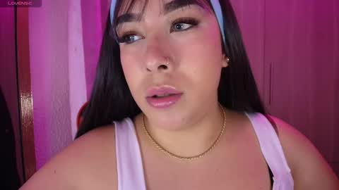 leah online show from November 17, 1:28 pm