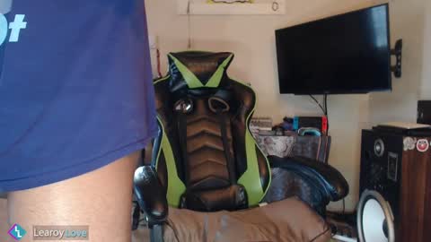 Snapshot of learoy chatting on December 10, 7:54 pm Learoy online show from December 10, 7:54 pm