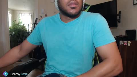 Snapshot of learoy chatting on February 24, 6:15 pm Learoy online show from February 24, 6:15 pm