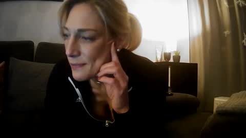 LeaSofia online show from January 11, 9:20 pm