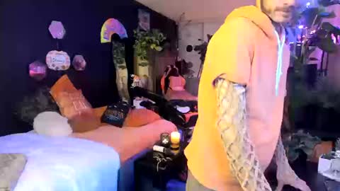 leatherdude69 online show from October 11, 1:05 am