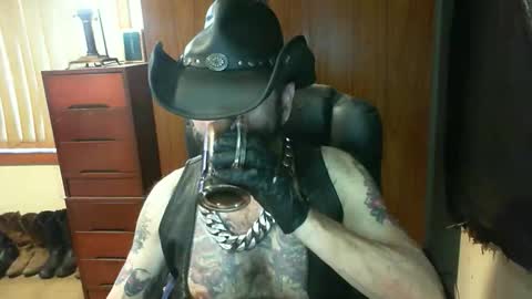 leathergreaser online show from January 12, 7:52 pm