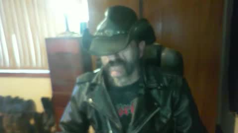 leathergreaser online show from May 30, 9:34 pm
