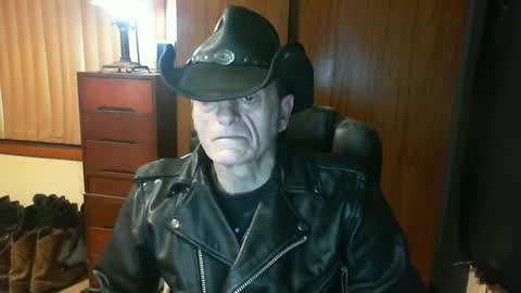 leathergreaser online show from July 2, 8:04 pm