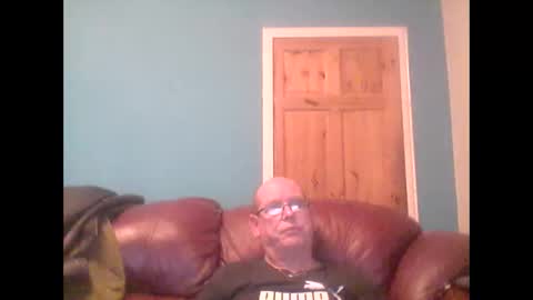 Snapshot of leatherpants68 chatting on October 5, 7:56 pm leatherpants68 online show from October 5, 7:56 pm