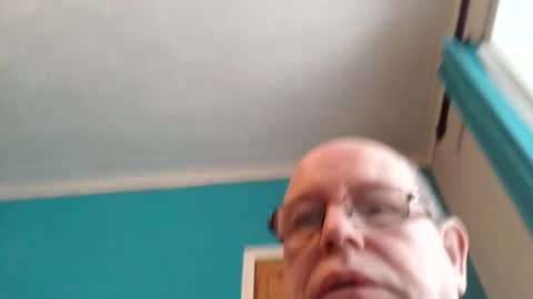 Snapshot of leatherpants68 chatting on February 1, 11:42 am leatherpants68 online show from February 1, 11:42 am