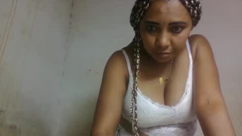 Snapshot of leatiana chatting on February 9, 6:56 pm leatiana online show from February 9, 6:56 pm