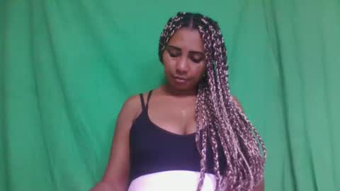 Snapshot of leatiana chatting on February 15, 11:19 am leatiana online show from February 15, 11:19 am