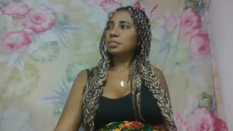 Snapshot of leatiana chatting on February 24, 7:06 am leatiana online show from February 24, 7:06 am