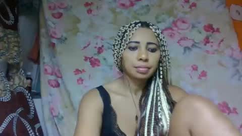 leatianaa online show from June 3, 11:32 pm