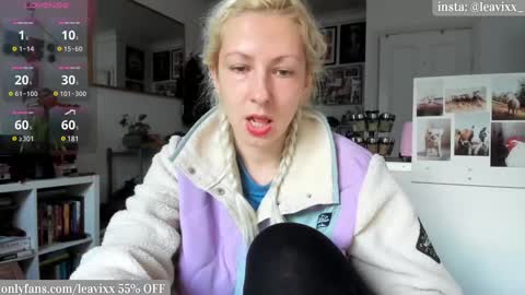 Snapshot of leavixx chatting on March 11, 5:13 pm LeaVixx online show from March 11, 5:13 pm