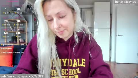 Snapshot of leavixx chatting on October 26, 3:29 pm LeaVixx online show from October 26, 3:29 pm