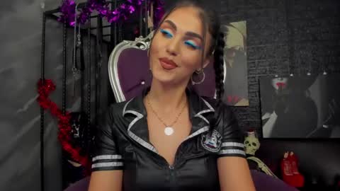 Snapshot of leavonnouire chatting on January 8, 6:31 am Lea online show from January 8, 6:31 am