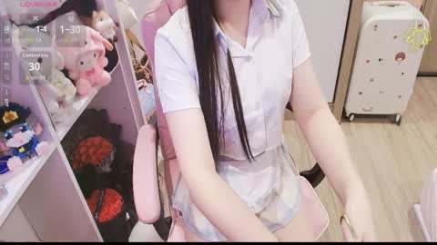 Lee online show from April 8, 11:21 am