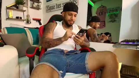 leenar_key online show from October 31, 2:07 pm