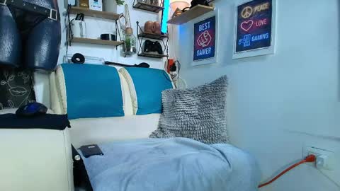leenar_key online show from May 27, 10:29 pm