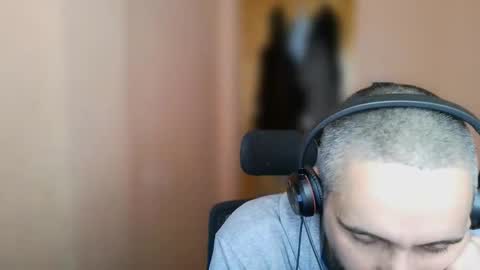 lefrenchiies online show from February 23, 11:29 am