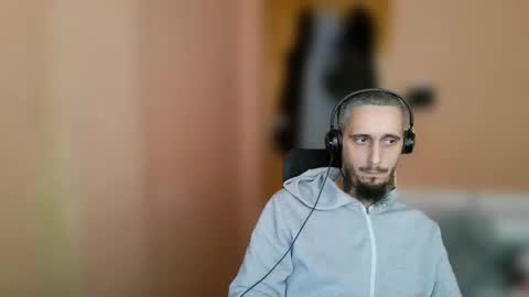 lefrenchiies online show from February 27, 11:54 am