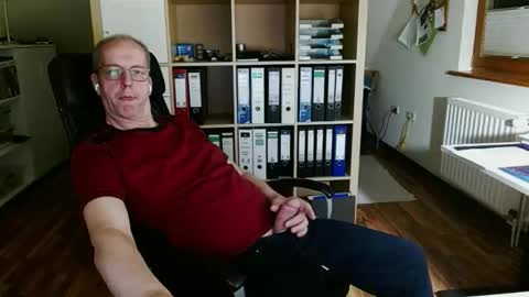 Snapshot of lefti27 chatting on April 17, 10:13 pm Dave online show from April 17, 10:13 pm