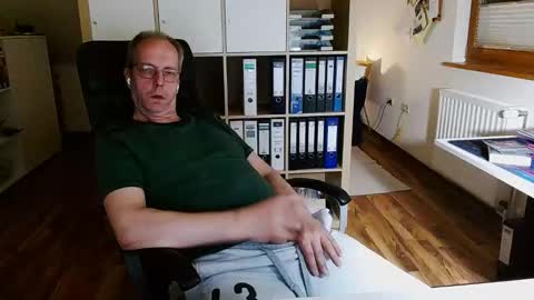 Snapshot of lefti27 chatting on May 14, 9:21 pm Dave online show from May 14, 9:21 pm