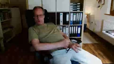 Snapshot of lefti27 chatting on May 19, 9:54 pm Dave online show from May 19, 9:54 pm