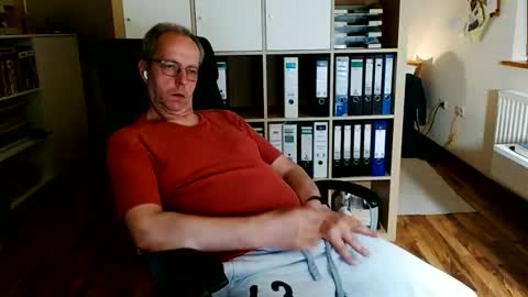 Snapshot of lefti27 chatting on May 24, 11:32 pm Dave online show from May 24, 11:32 pm