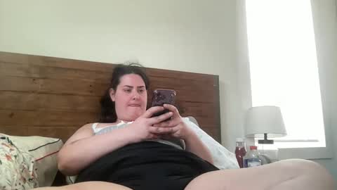 Snapshot of legallybrun91 chatting on April 22, 7:37 pm legallybrun91 online show from April 22, 7:37 pm