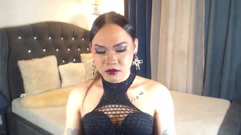 Snapshot of legendarysofia chatting on October 14, 12:50 pm legendarysofia online show from October 14, 12:50 pm