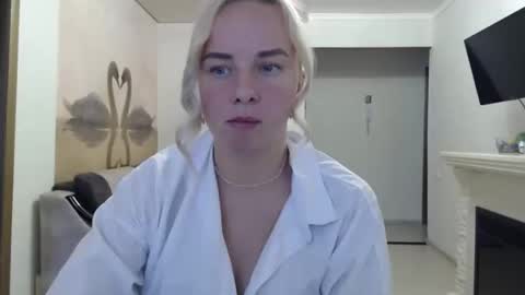 Snapshot of leggywily25 chatting on September 25, 10:19 am leggywily25 online show from September 25, 10:19 am